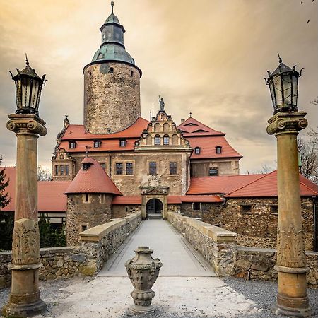 Aparthotel Zamek Czocha Leśna Esterno foto