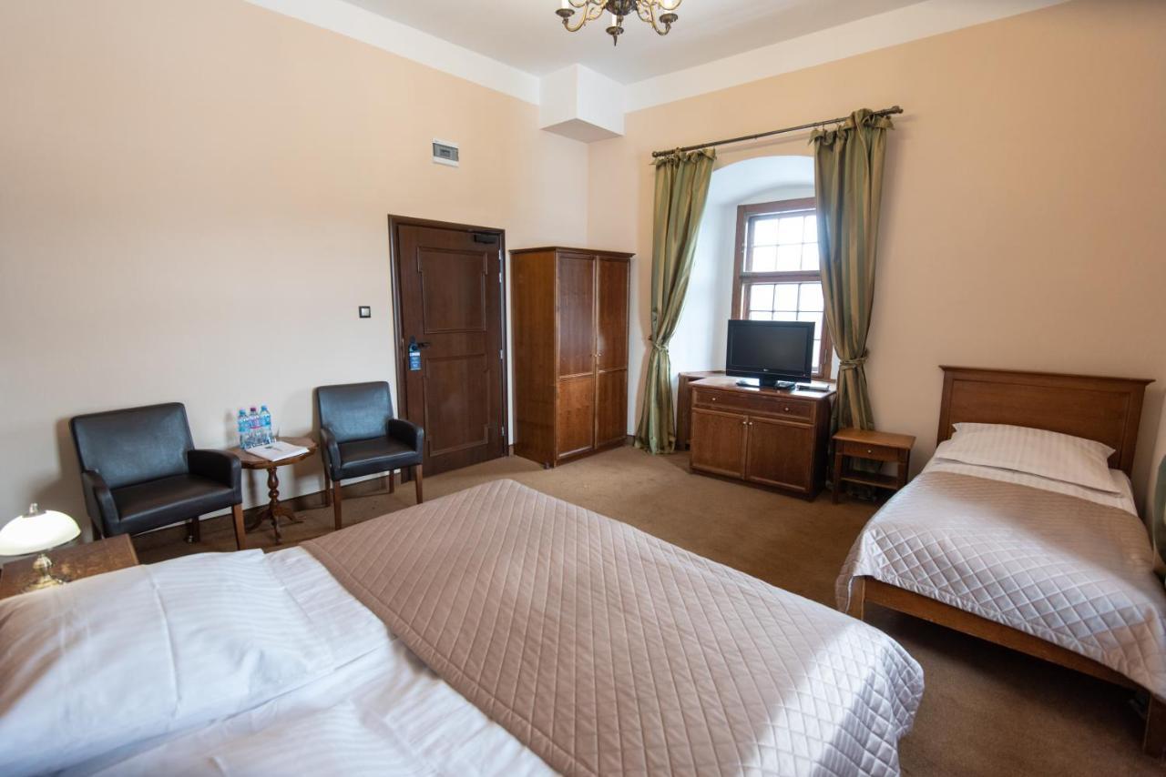 Aparthotel Zamek Czocha Leśna Esterno foto