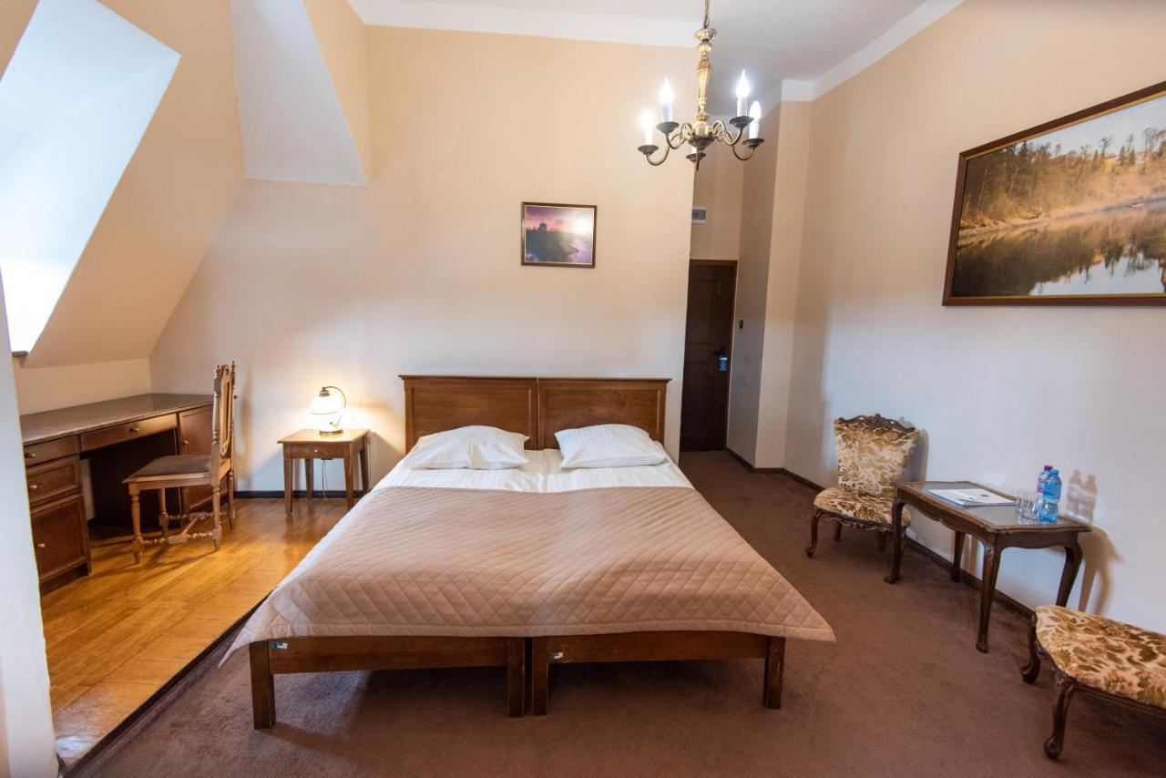Aparthotel Zamek Czocha Leśna Esterno foto