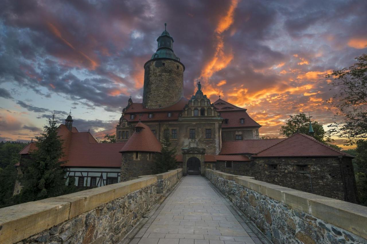 Aparthotel Zamek Czocha Leśna Esterno foto