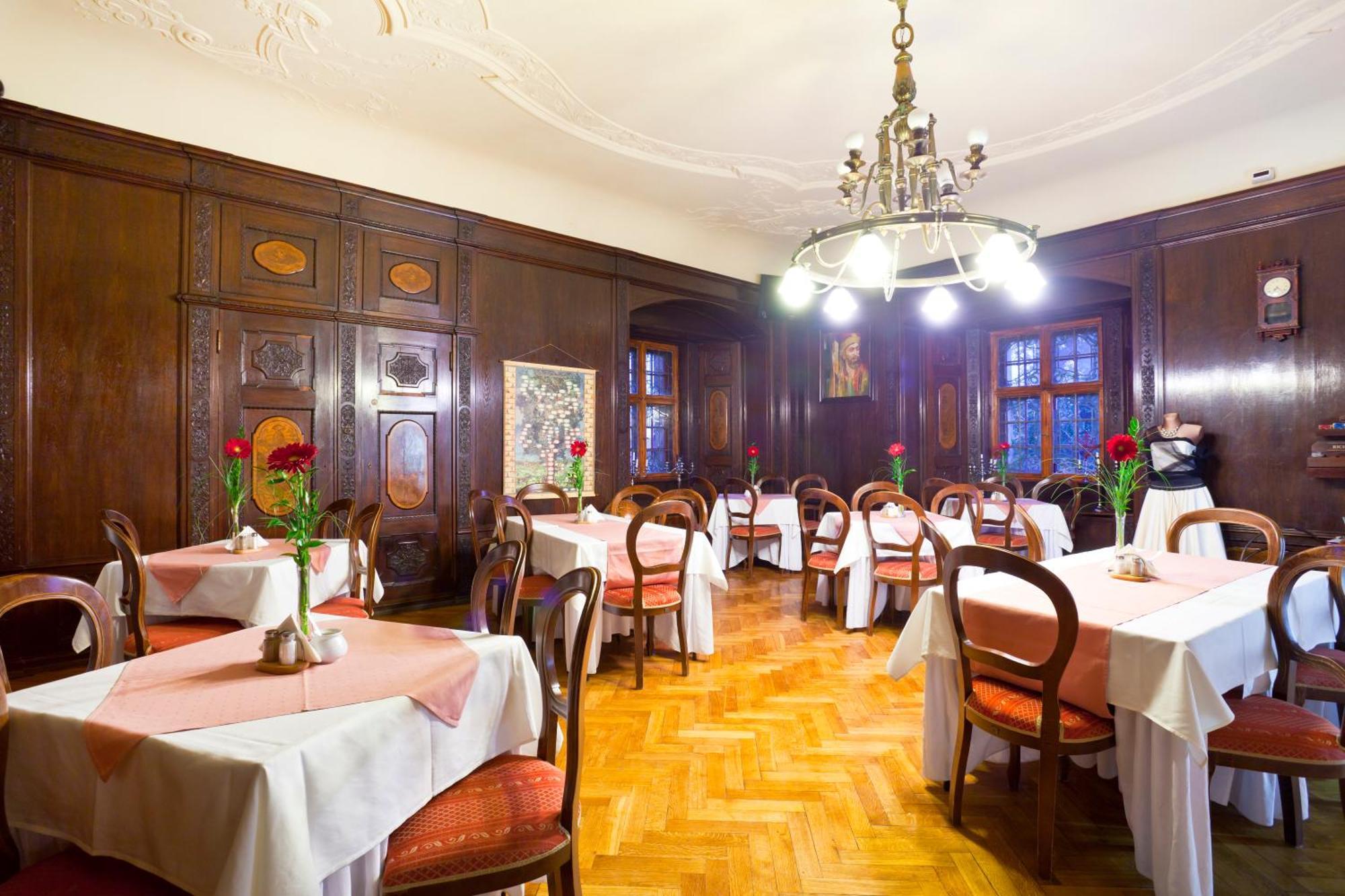 Aparthotel Zamek Czocha Leśna Esterno foto