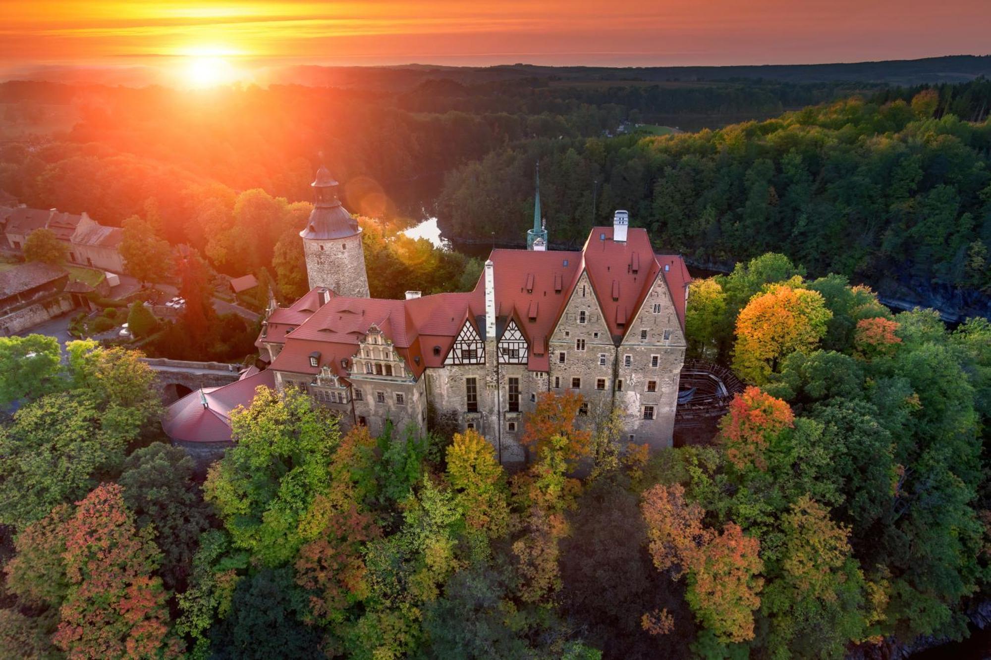 Aparthotel Zamek Czocha Leśna Esterno foto