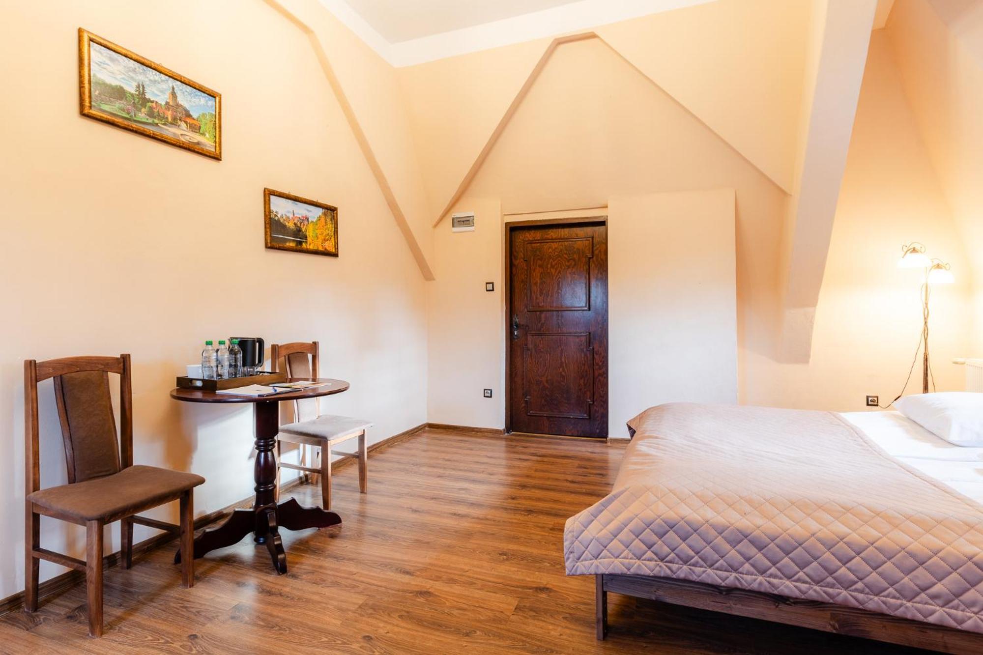 Aparthotel Zamek Czocha Leśna Esterno foto
