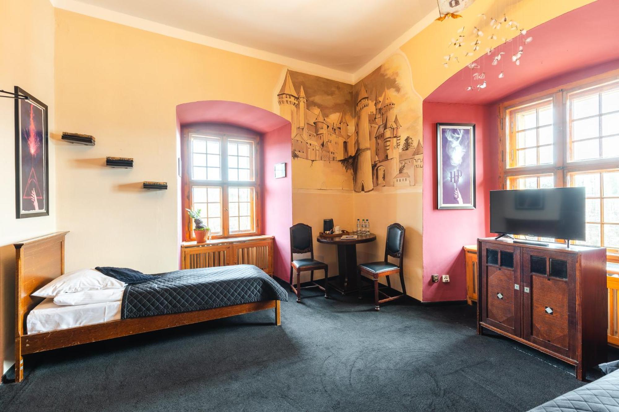 Aparthotel Zamek Czocha Leśna Esterno foto