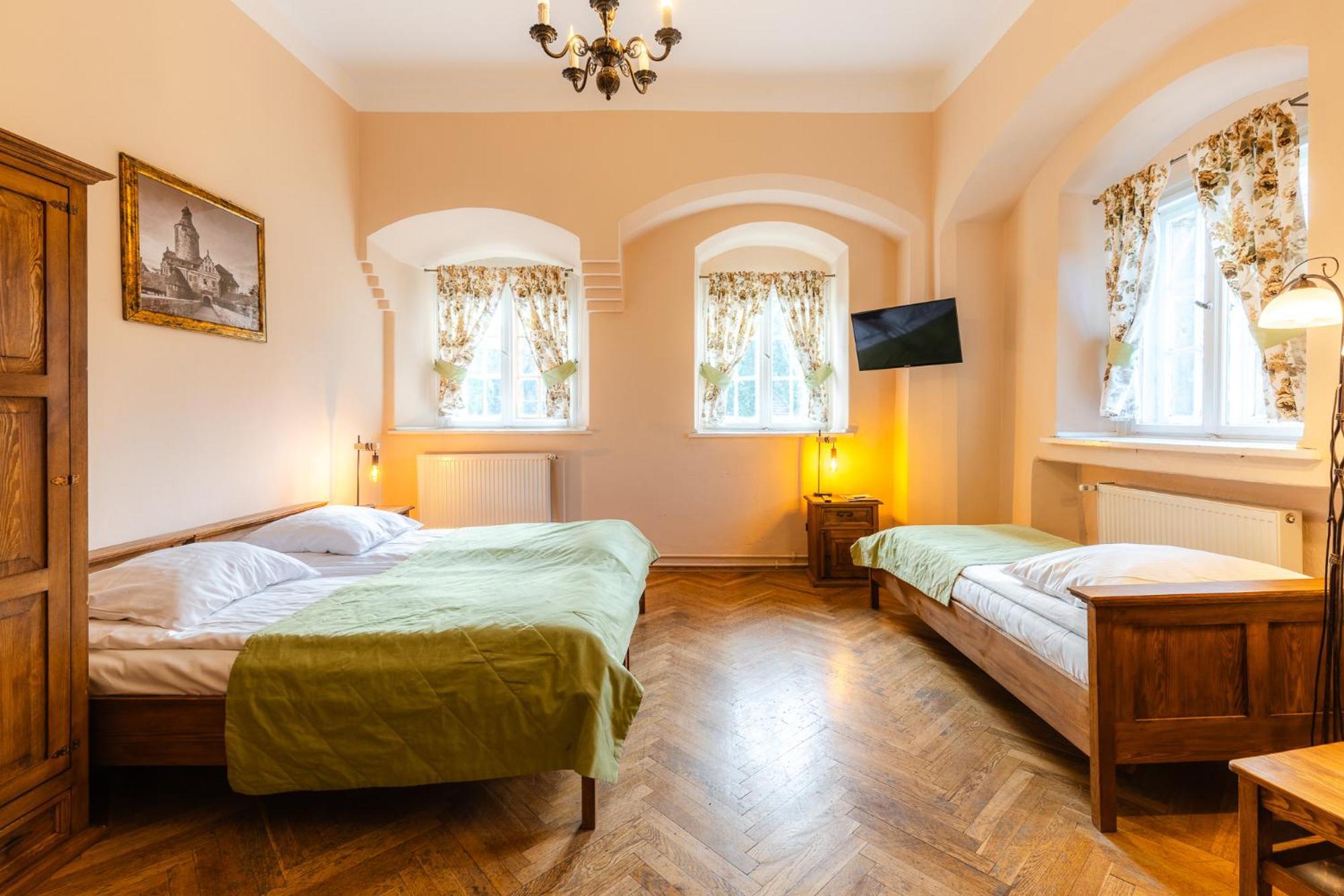 Aparthotel Zamek Czocha Leśna Esterno foto