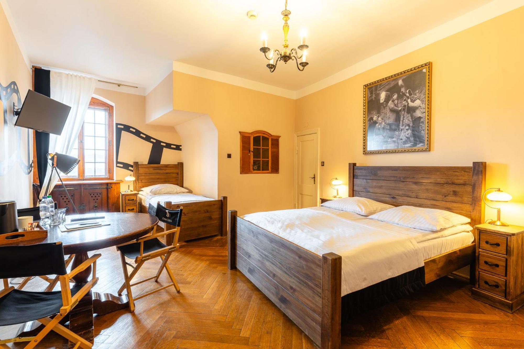 Aparthotel Zamek Czocha Leśna Esterno foto