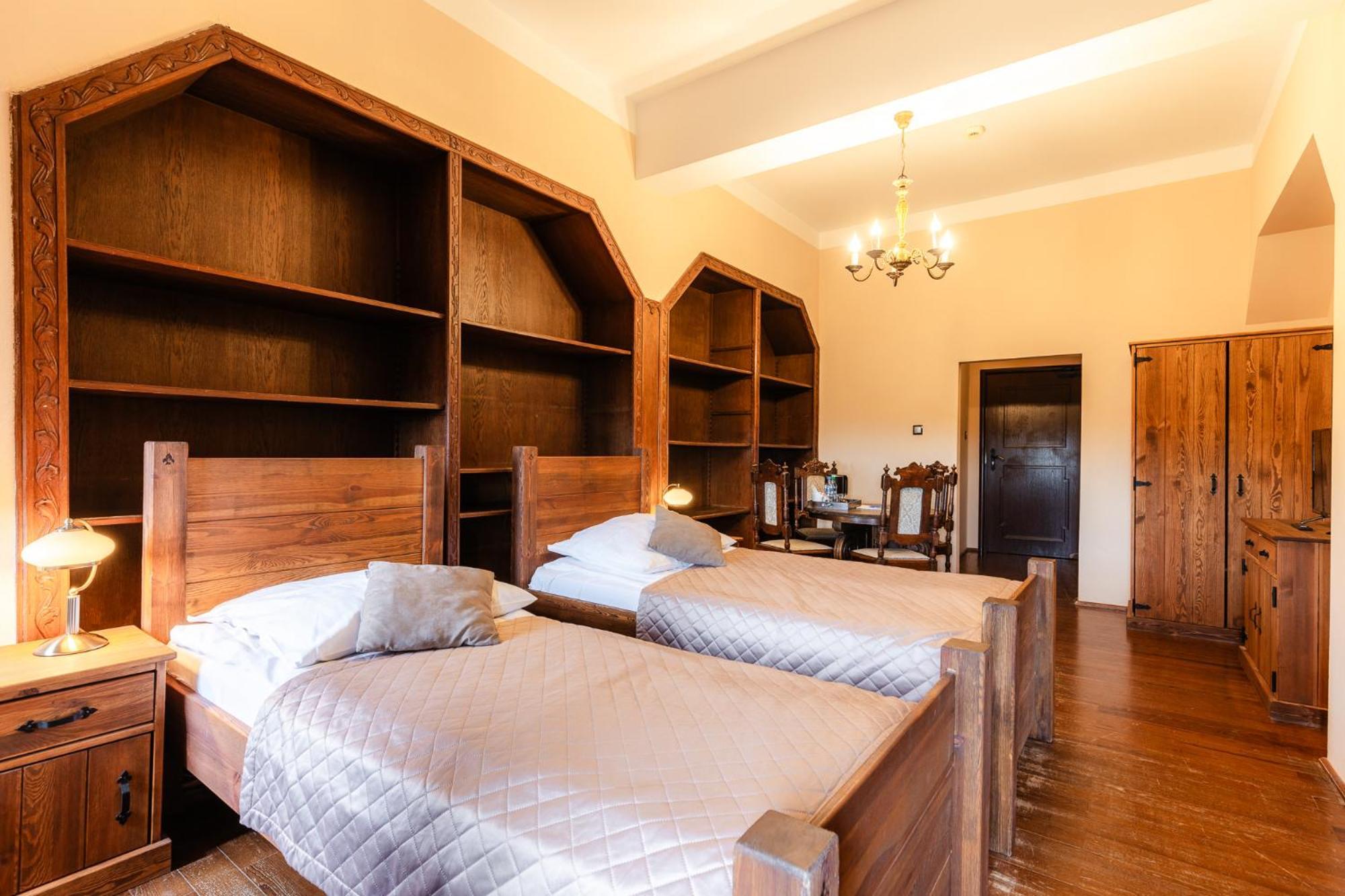 Aparthotel Zamek Czocha Leśna Esterno foto