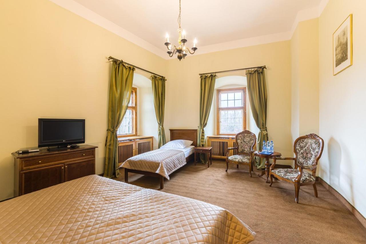 Aparthotel Zamek Czocha Leśna Esterno foto