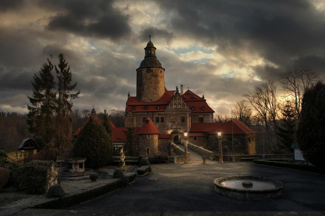 Aparthotel Zamek Czocha Leśna Esterno foto